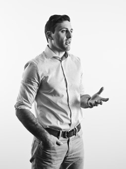 portrait photographer brisbane-icon corporate photo thumbnail
